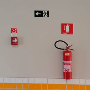 instalacao-de-extintores-de-incendio-em-escola