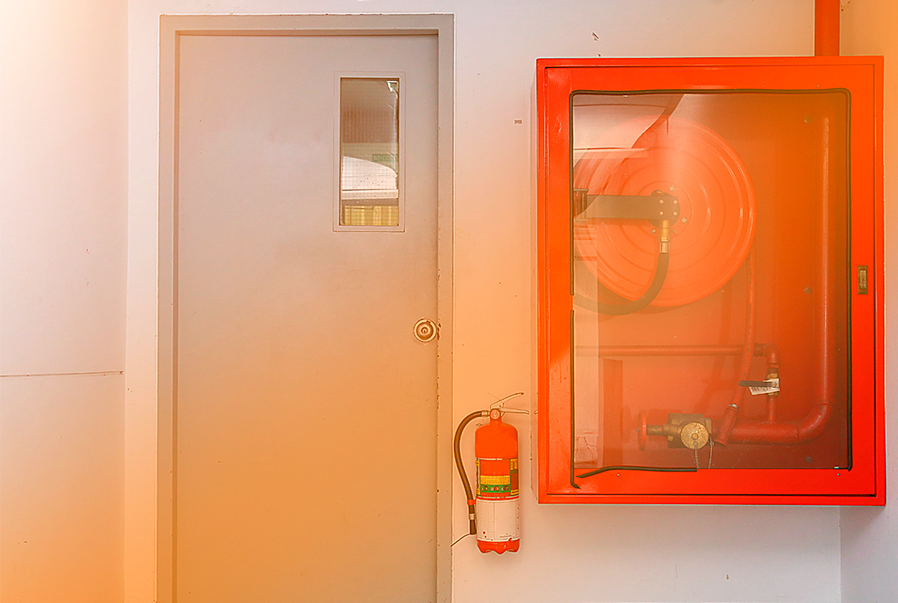 Porta Corta Fogo: Qual a sua Importância no controle de Incêndios? 5 photoblog 11 porta corta fogo uso real