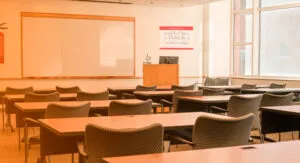 sinalização de incêndio em escolas e hospitais